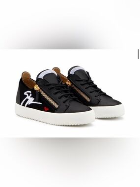 Giuseppe Zanotti Gail Signature Velvet and Leather Black Low Tops  Size 37.5